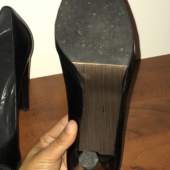 Black Pumps - Picture 3 of 4